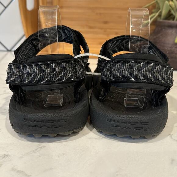 Teva Hurricane Strap Sandals Black Gray Chevron Stripe Gorpcore size 10